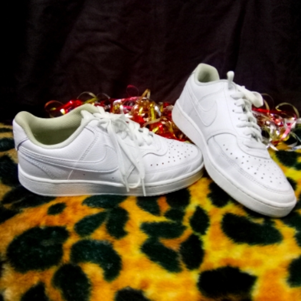 Nike WHITE AF1 (Air Force 1)
